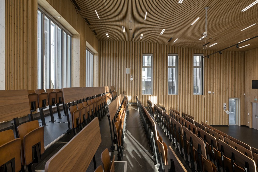 Lycée polyvalent - Observatoire BBC